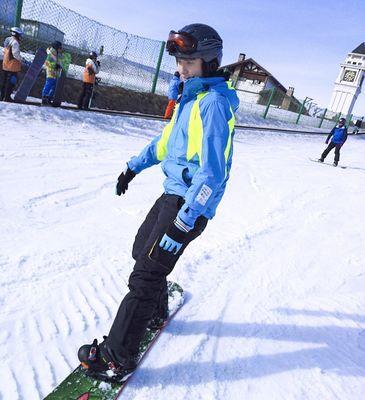 冬奥会男单滑雪技巧障碍赛剖析（突破极限，技艺高超）