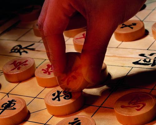 国际象棋攻防技巧（提高棋艺的实用技巧）