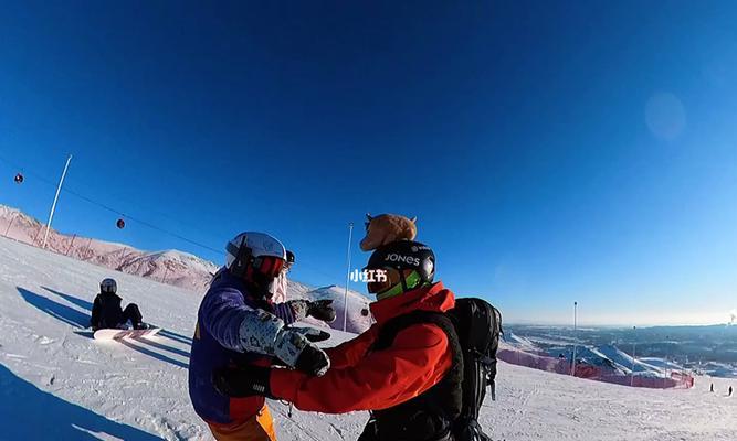 单板滑雪技巧全解（掌握单板滑雪技巧的关键点）