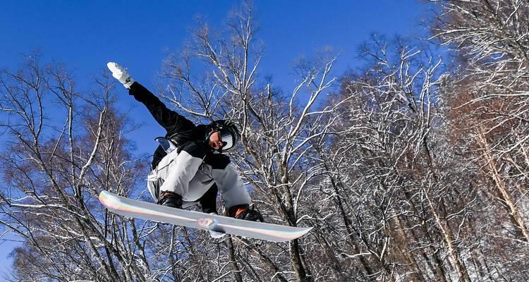 冬奥单板滑雪坡面技巧（掌握技巧让你飞驰坡面）