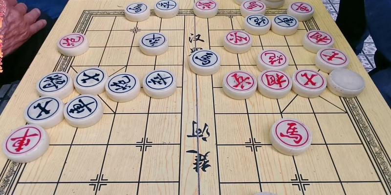 国际象棋开局技巧（布局策略及棋谱分析）