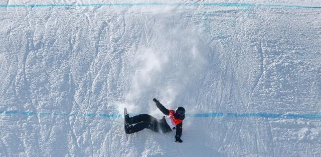 挑战极限——单板滑雪最难技巧剖析（15个步骤让你掌握单板滑雪最难技巧）