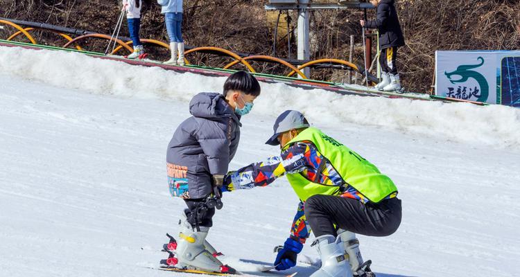 滑雪技巧——直道滑坡（15个段落带你掌握滑雪技巧）