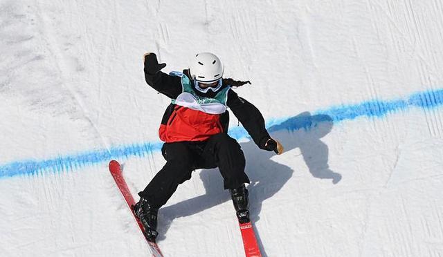 冬奥自由式滑雪空中技巧（挑战极限的飞翔之地）