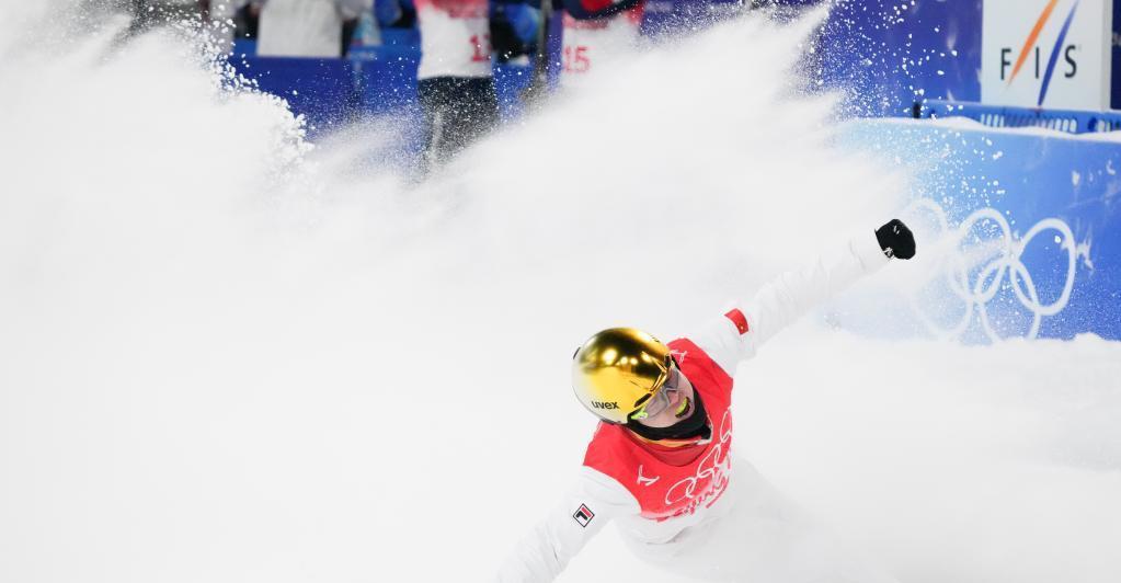 自由式滑雪空中技巧（掌握自由式滑雪空中技巧）