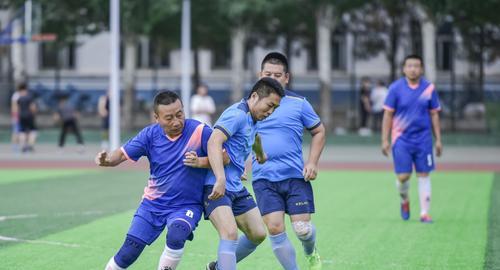 掌握足球技巧，成为足球高手（从基础开始）