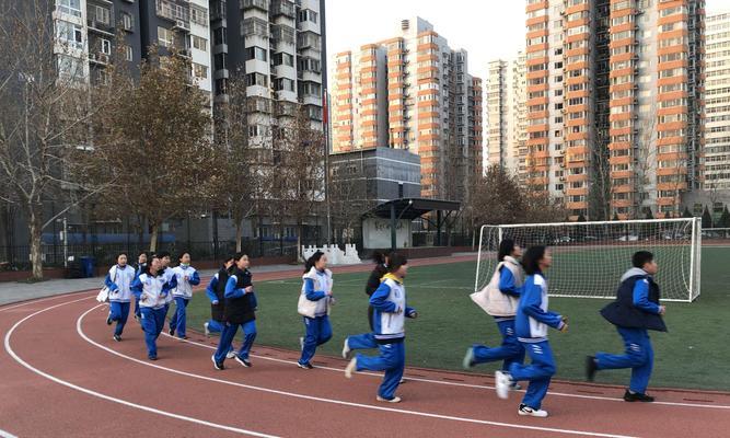 在家学习四百米跑步技巧（提高跑步速度）